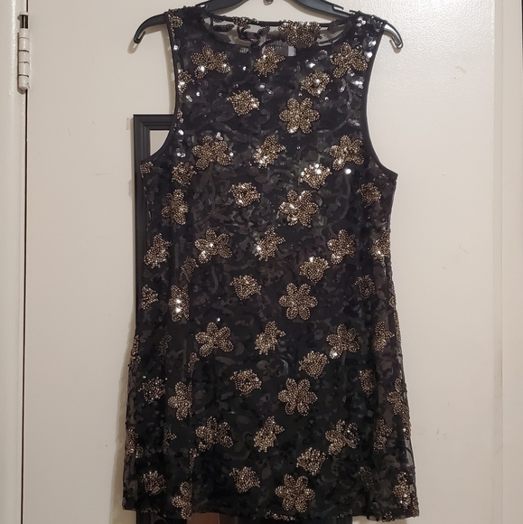 🦄  BB Dakota RSVP Floral Sequin Dress - Picture 2 of 2